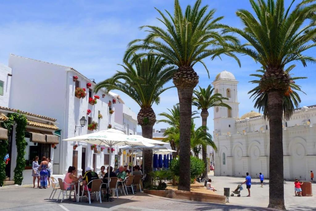 Espectacular Casa Muy Luminosa Con Azotea Conil De La Frontera